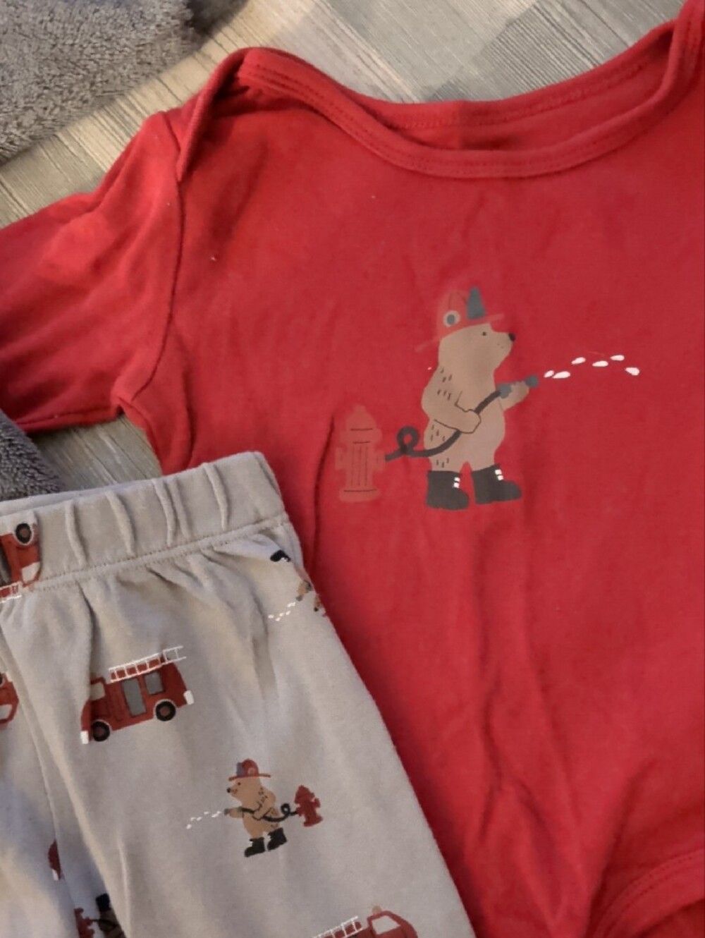 Pekkle Toddler Red Firetruck Set - Cozy Grey & Red Set - Picture 3 of 4